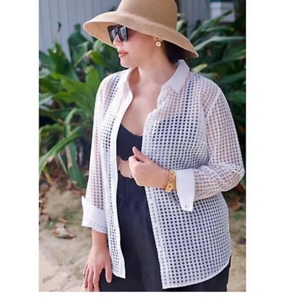 GIRL WITH CURVES Tonal Gingham Button Front Shirt A575270